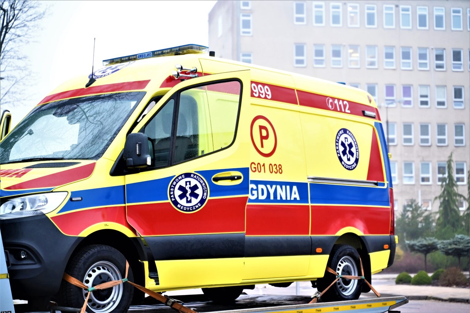 Nowa karetka dla szpitala - Powiat Starogardzki oficjalny serwis